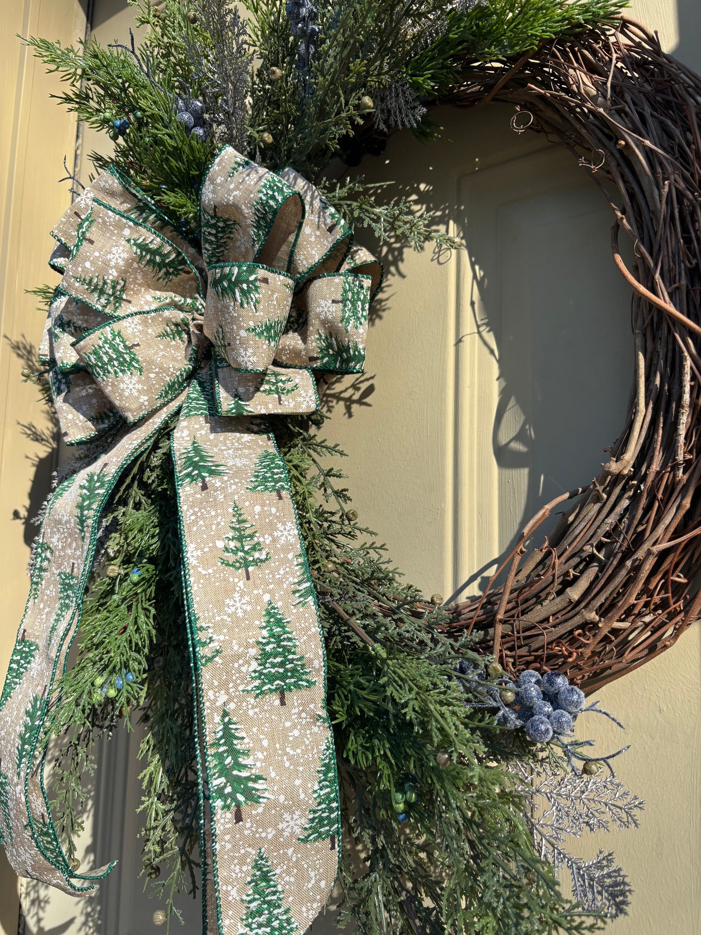 Green Cedar Holiday Wreath
