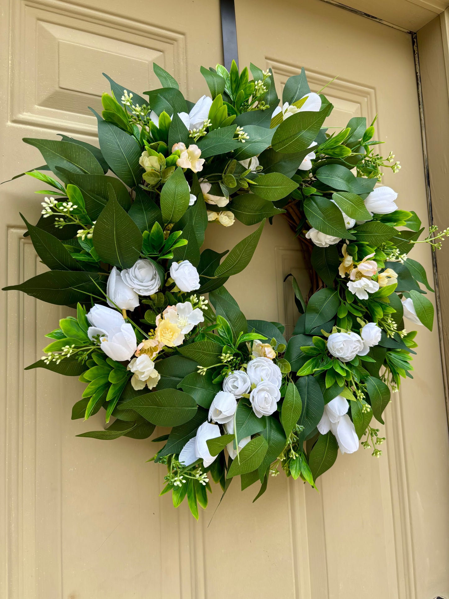 Green and White Summer Wreath