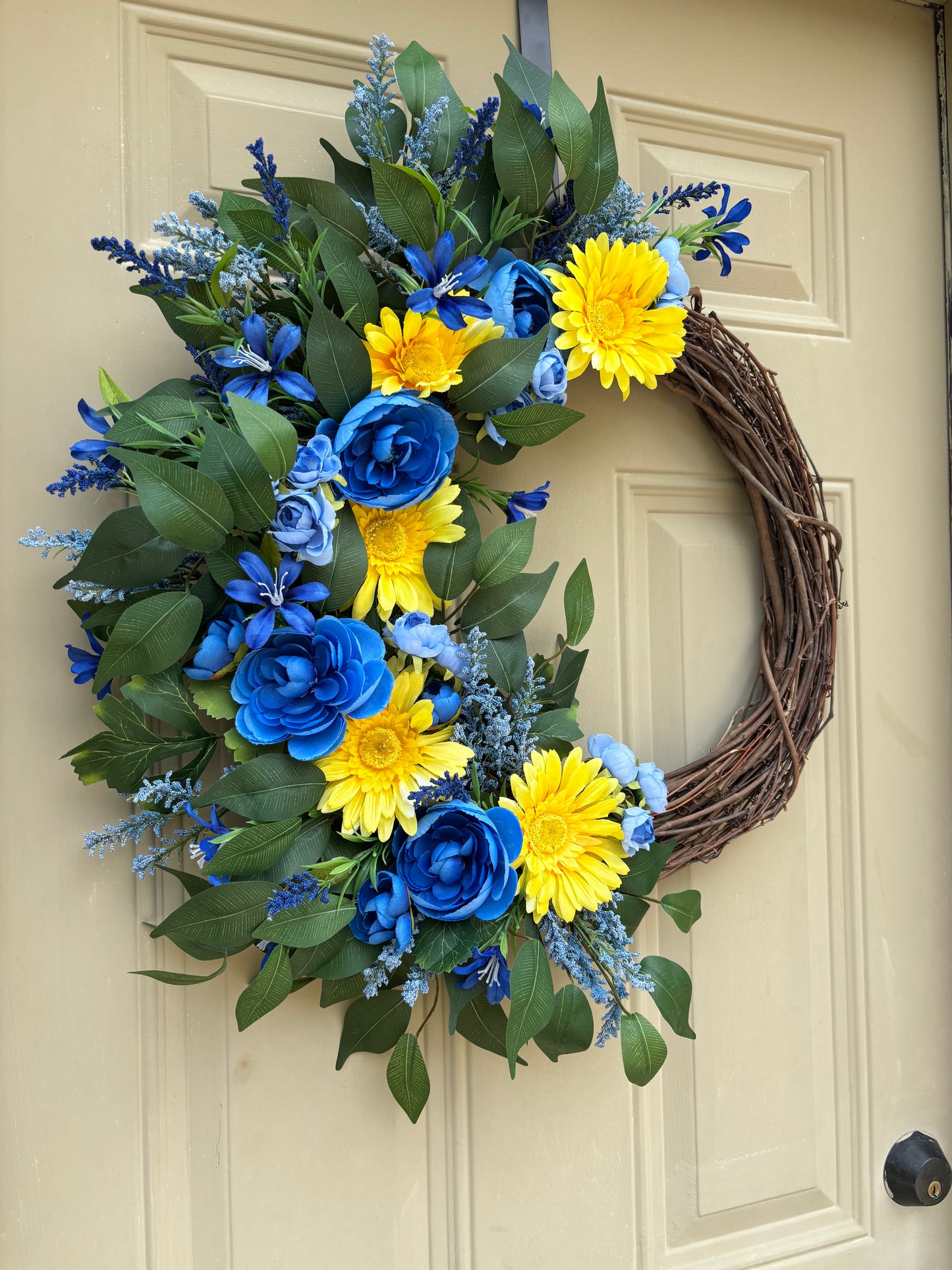 Yellow Daisy and Blue Ranunculus Summer Wreath
