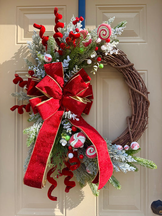 Frosted Peppermint Swirl Holiday Wreath